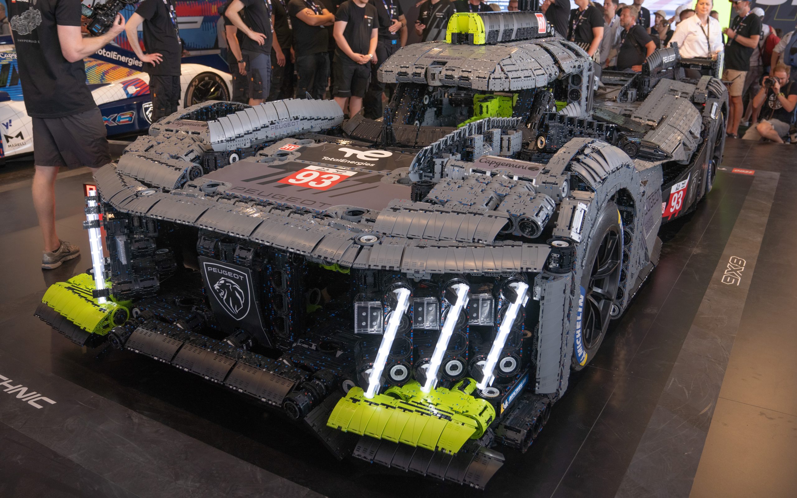 LEGO Technic 24H live build at Le Mans Day 2 3H 4 scaled