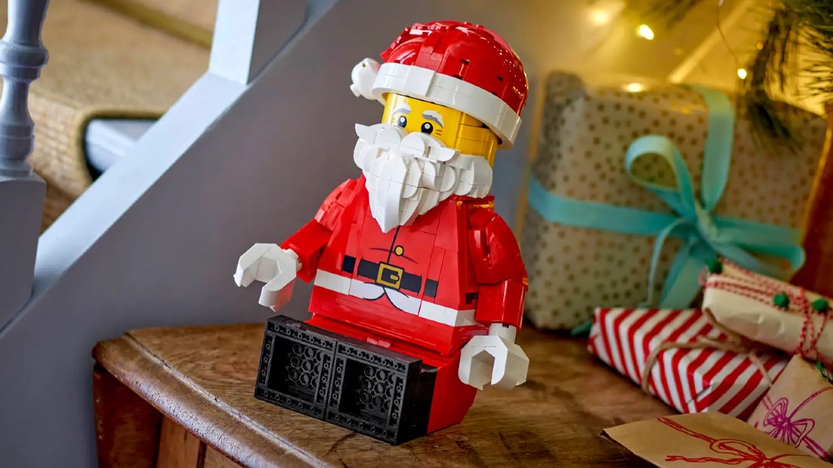 Christmas is no longer cancelled at LEGO.com