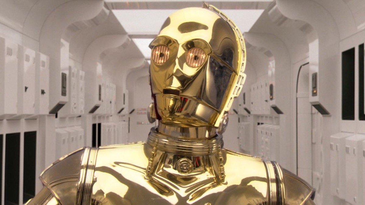 A metallic gold C-3PO could break LEGO’s own design rules