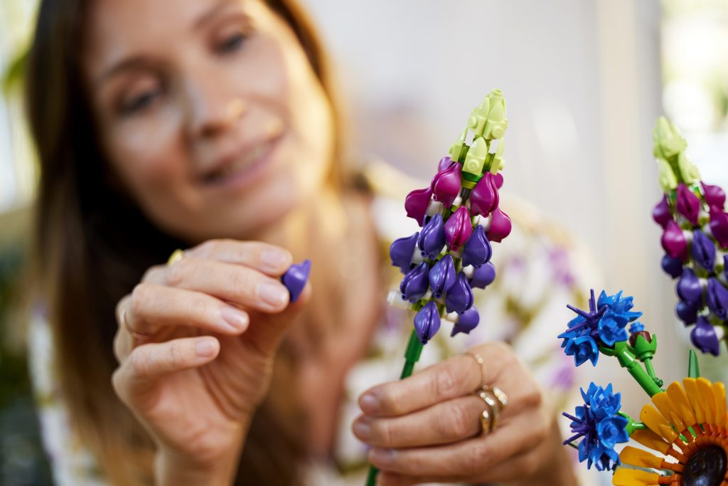 LEGO Botanical Collection 10313 Wildflower Bouquet 14 1024x683
