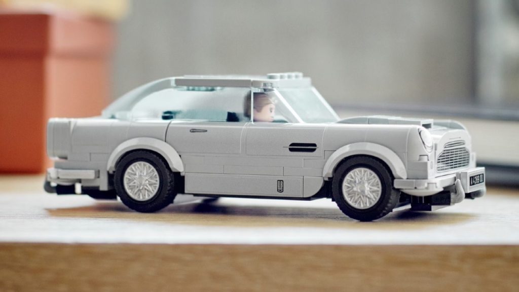 LEGO Speed Champions 76911 007 Aston Martin DB5 estilo de vida destacado 1024x576