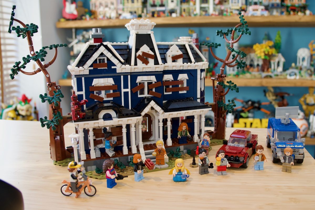 Iconos LEGO 11370 Stranger Things Reseña de Creel House 1 1200x800