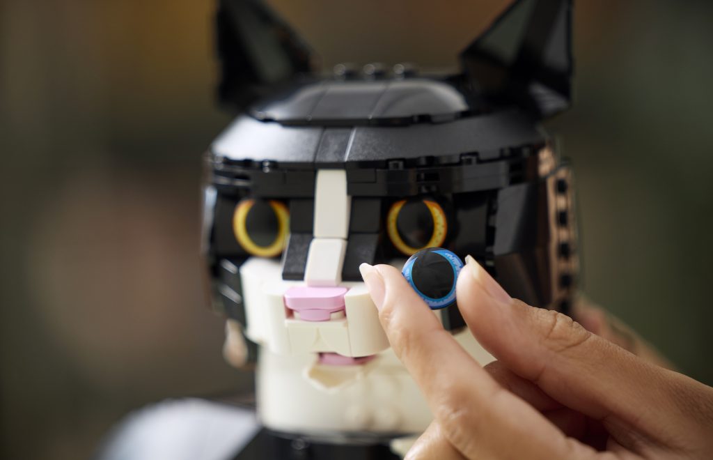 LEGO Ideas 21349 Tuxedo Cat 10 1024x660