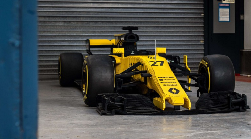 Full size LEGO Renault R.S.17 race car sells for $108,000