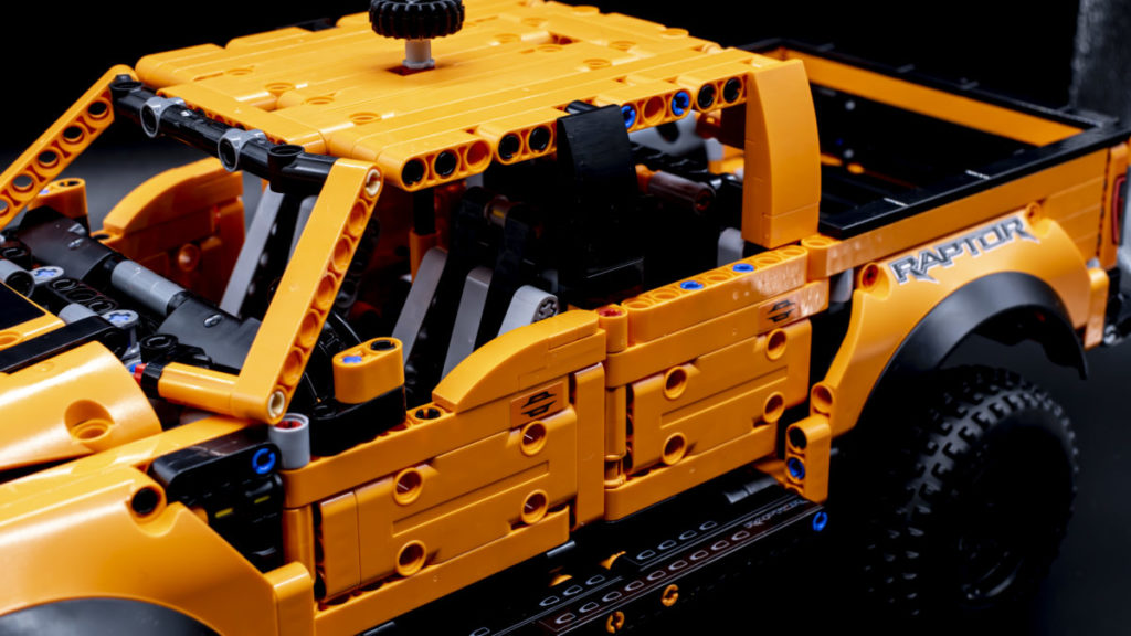 LEGO Technic 42126 Ford F 150 Raptor 21 1024x576