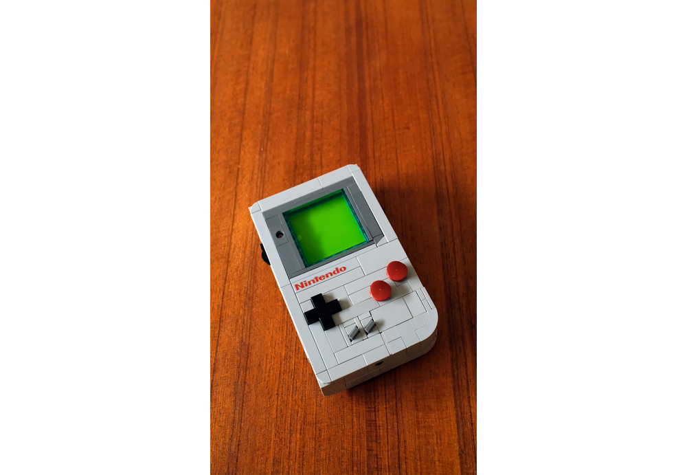 Rebrickable Ultimate LEGO Gameboy by click lever 2