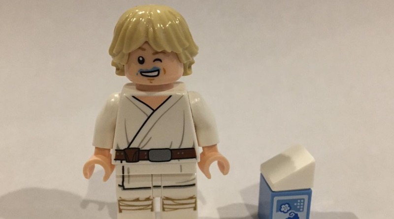 Closer look at LEGO Star Wars: The Skywalker Saga's bonus minifigure