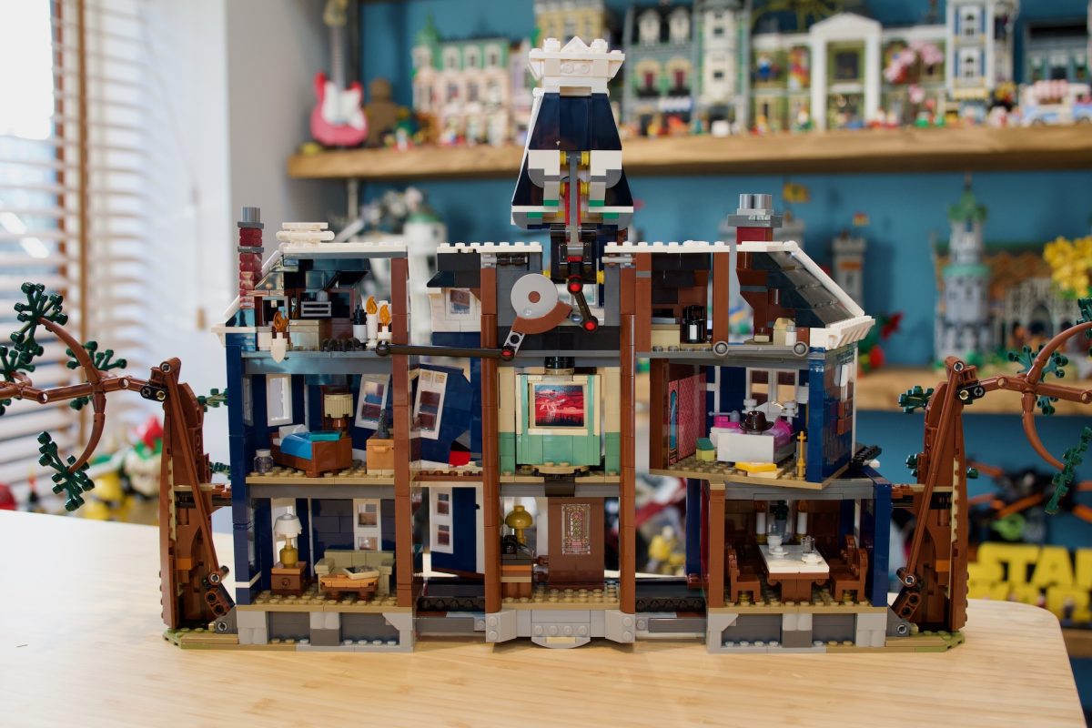 Iconos LEGO 11370 Stranger Things Reseña de Creel House 25 1200x800