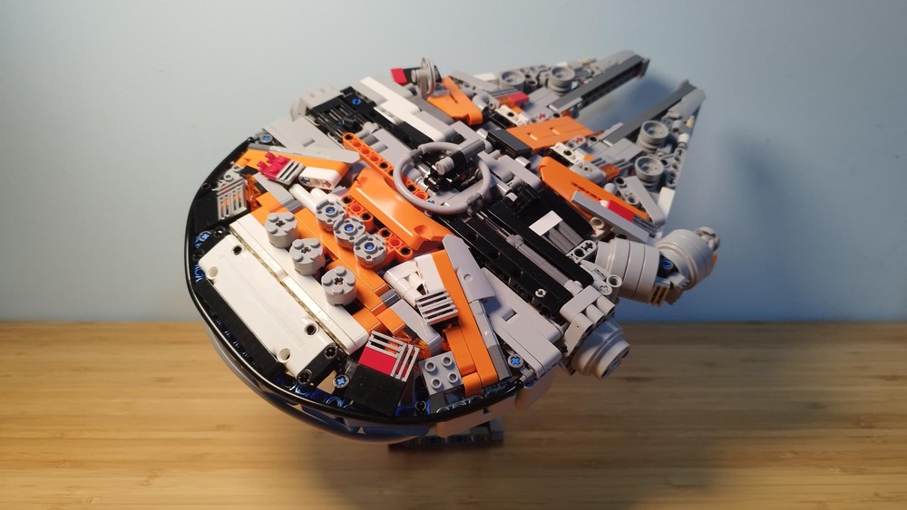 Wiederverwendbares LEGO Technic 42148 Schwerlast-Abschleppwagen Millennium Falcon