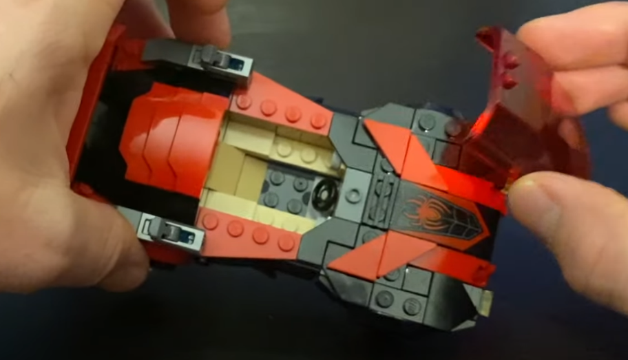 LEGO Marvel 76244 Miles Morales Vs. Morbius car inside JB Spielwaren review