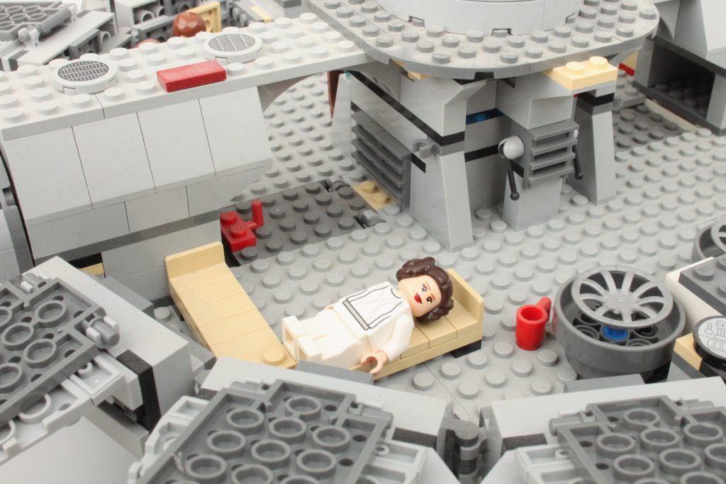 7965 Millennium Falcon wiederaufgeBauen 6 1024x683