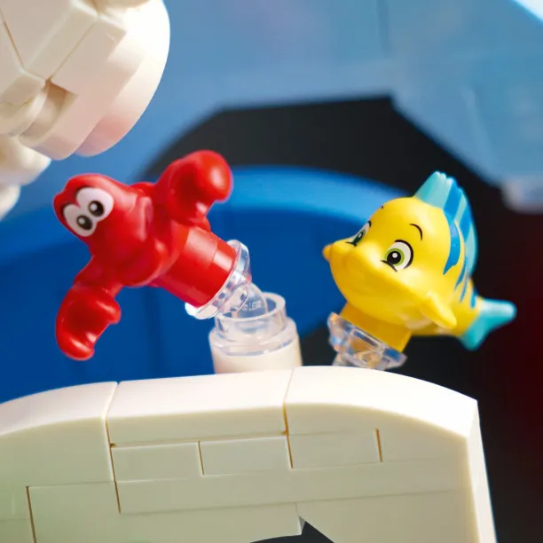 LEGO Ideas 21352 Magia de Disney 01