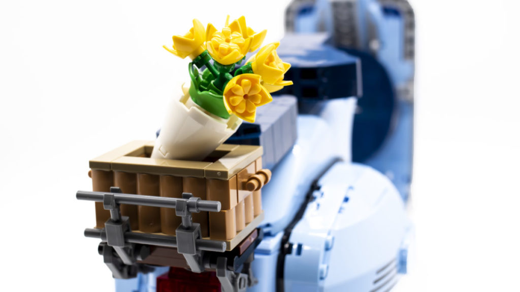 LEGO Creator 10298 Vespa 125 47 1024x576