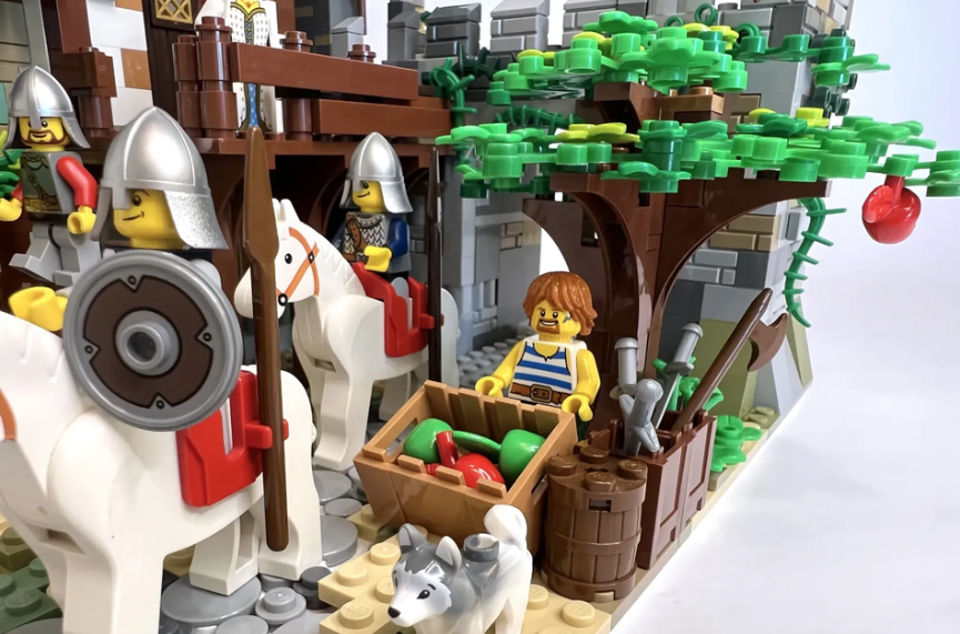 LEGO Ideas Medieval Inn by the Gatehouse 2