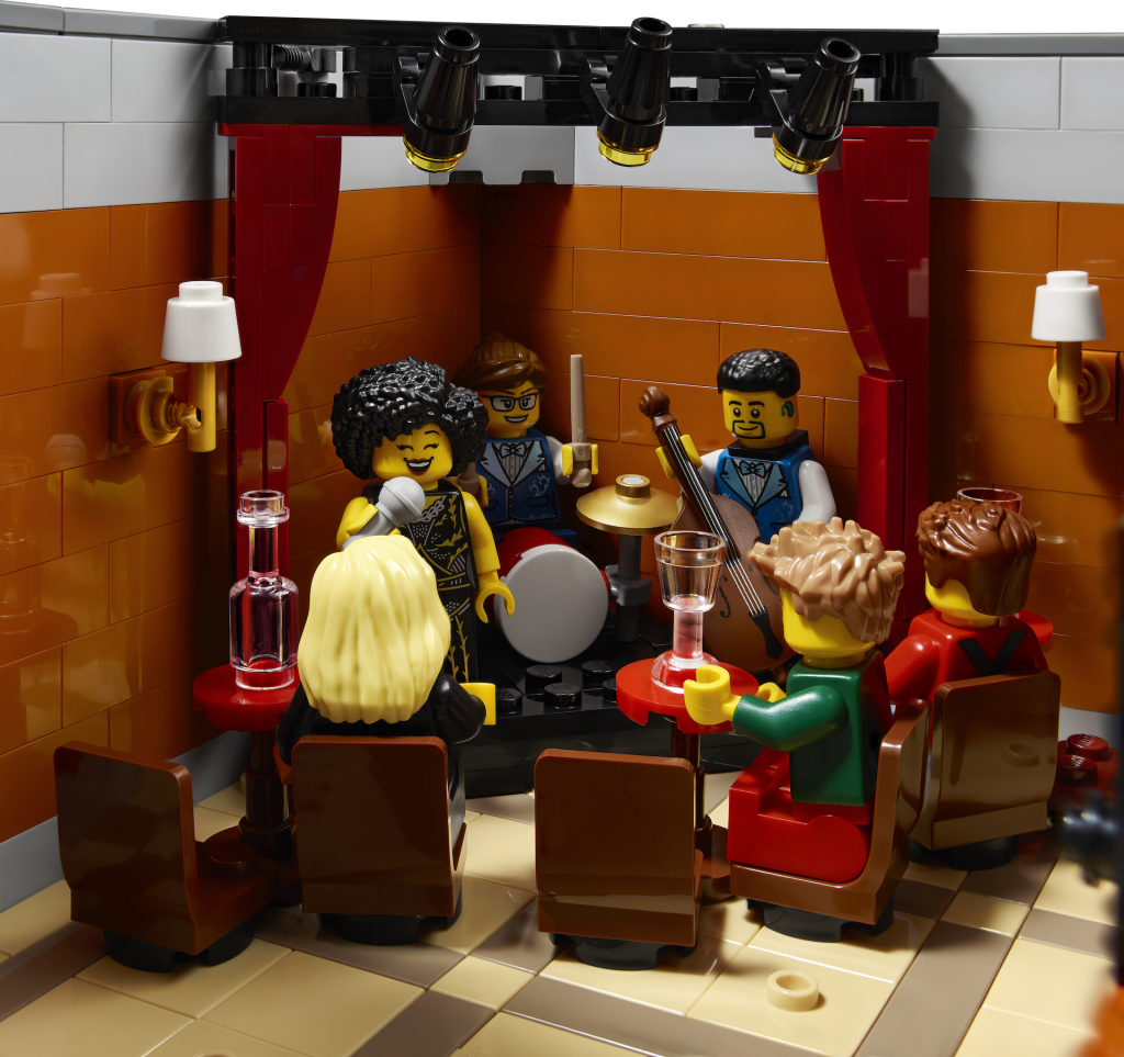 LEGO Icons 10312 Klub Jazzowy 16 1024x963