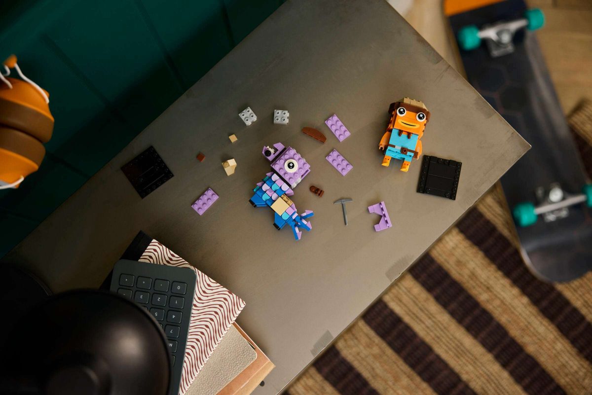 LEGO BrickHeadz 40881 Supply Llama Fishstick Figures 8 1200x801