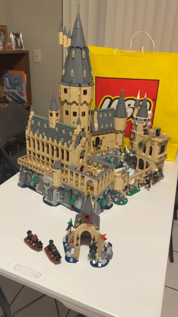 REDDIT LEGO Harry Potter Hogwarts modular 2025 3 576x1024