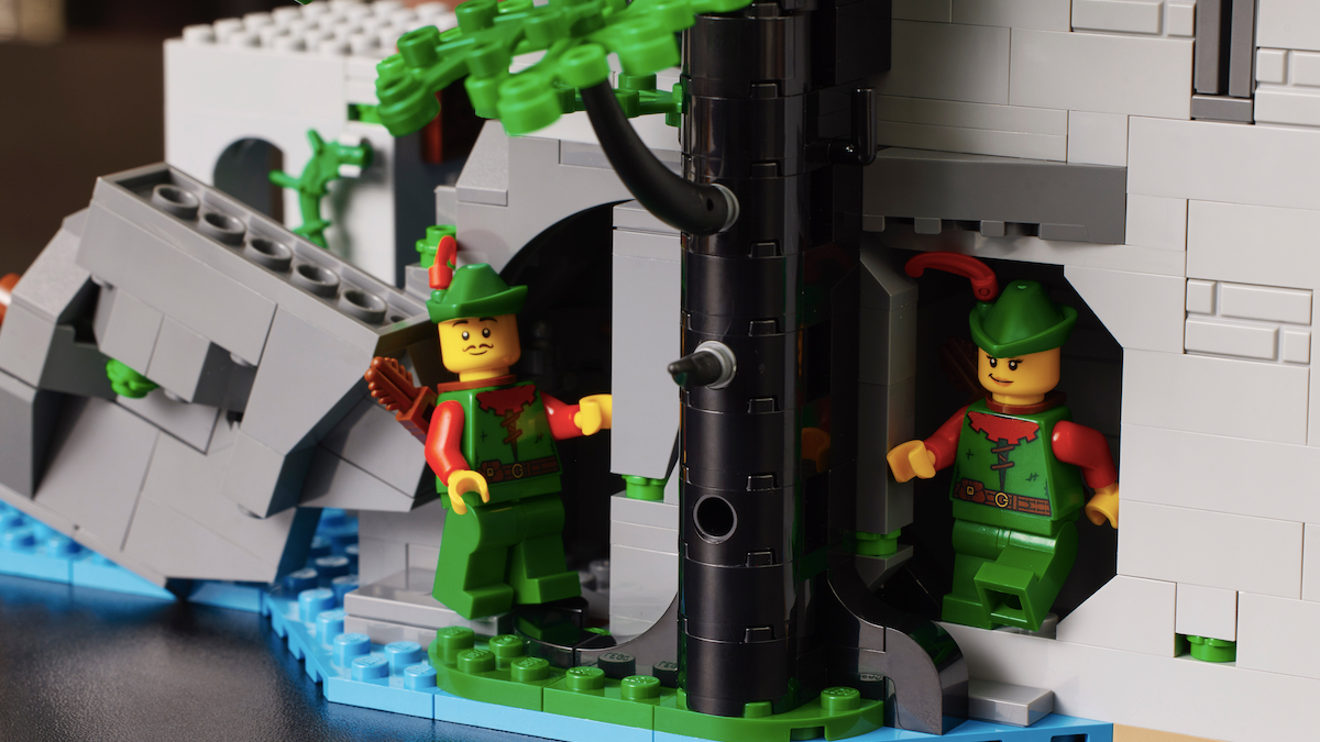 Five things we spotted in LEGO 10305 Lion Knights’ Castle