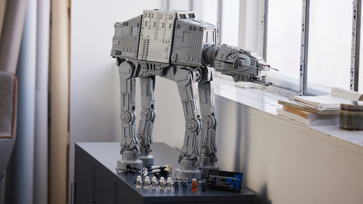 Here’s what the LEGO community thinks of the UCS AT-AT