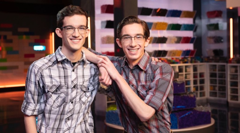 Conoce a los concursantes de la temporada 2 de LEGO MASTERS USA: Caleb y Jacob