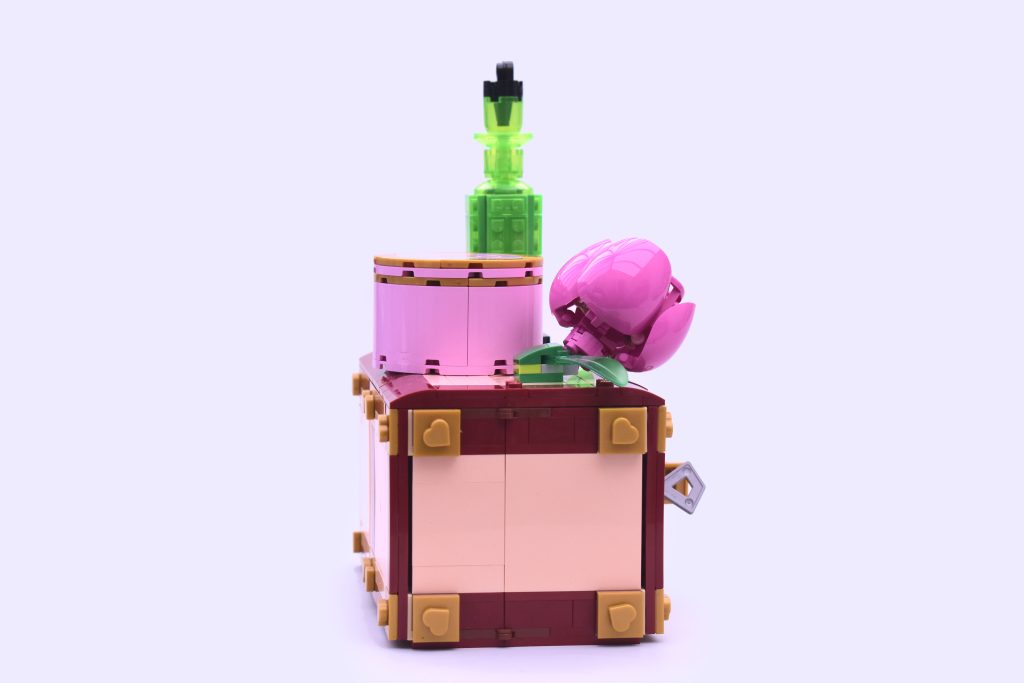 LEGO Wicked 75683 Glinda Elphabas Dormitory review 05 1024x683