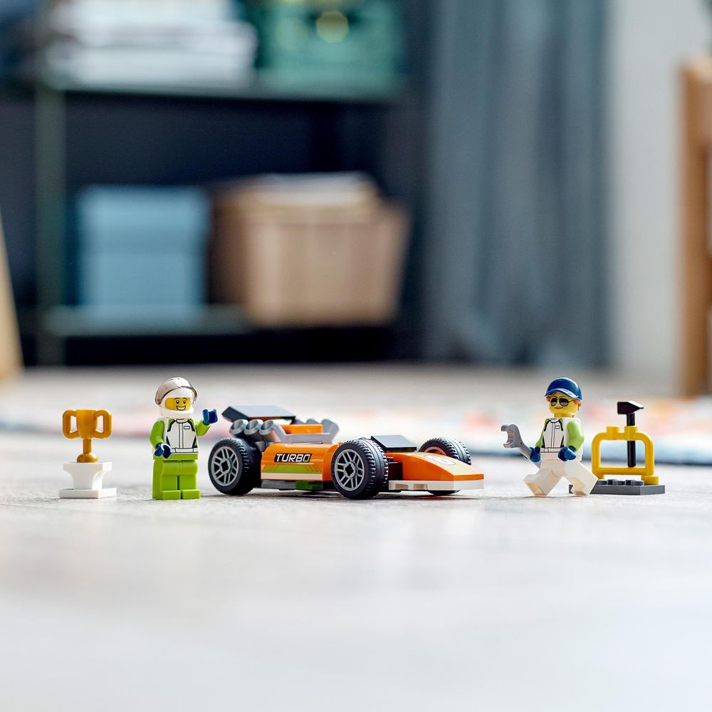 LEGO CITY 60322 Racing Car 6