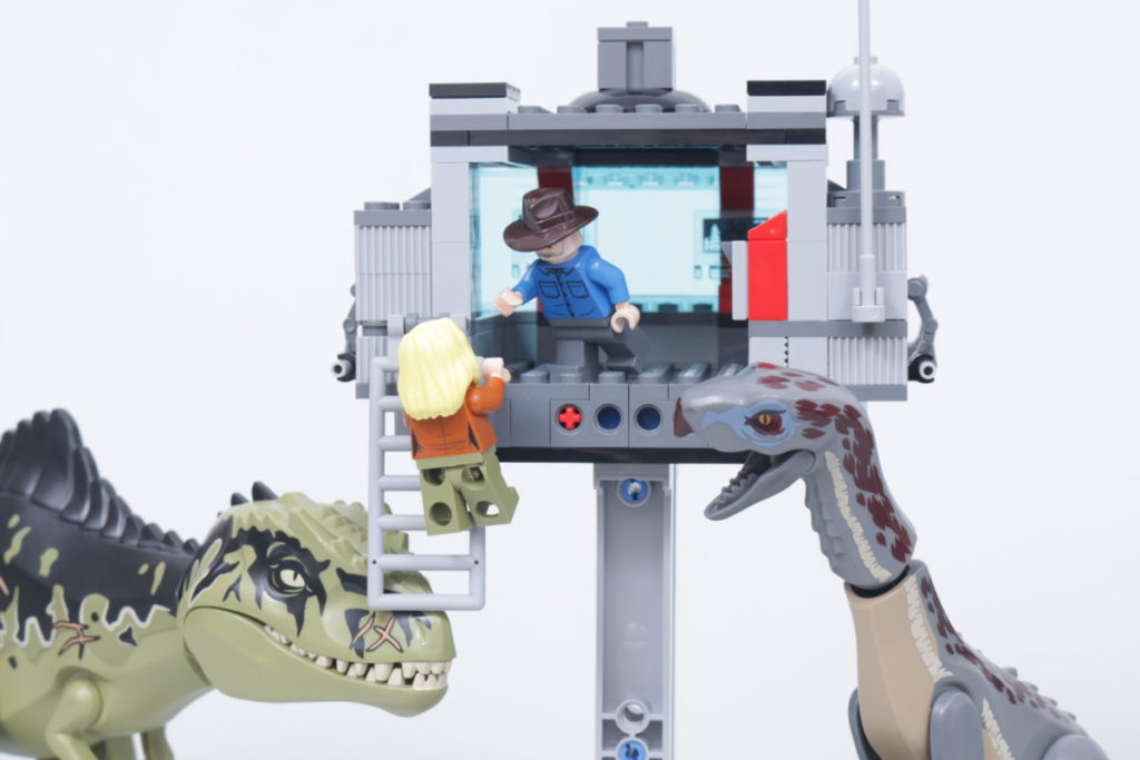 LEGO Jurassic World 76949 Gigantosaurus Therizinosaurus Attack review 5 1024x683