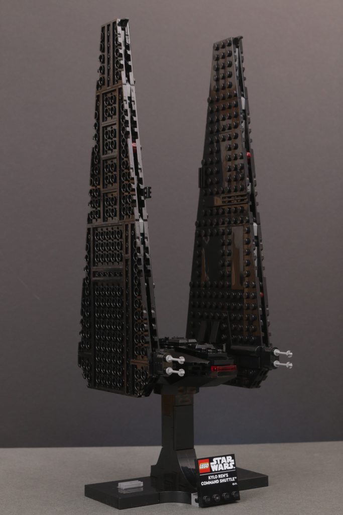 LEGO Star Wars 75406 Kylo Rens Command Shuttle anmeldelse 3 683x1024