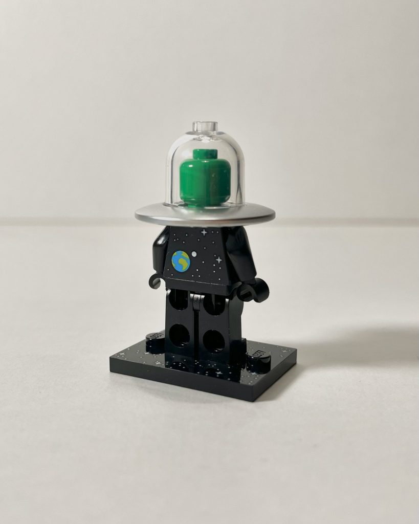 lego 71046 series 26 realademin x ufo costume 2 819x1024