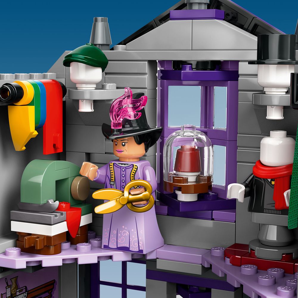 LEGO Harry Potter 76439 Ollivanders Madam Malkins Robes 5