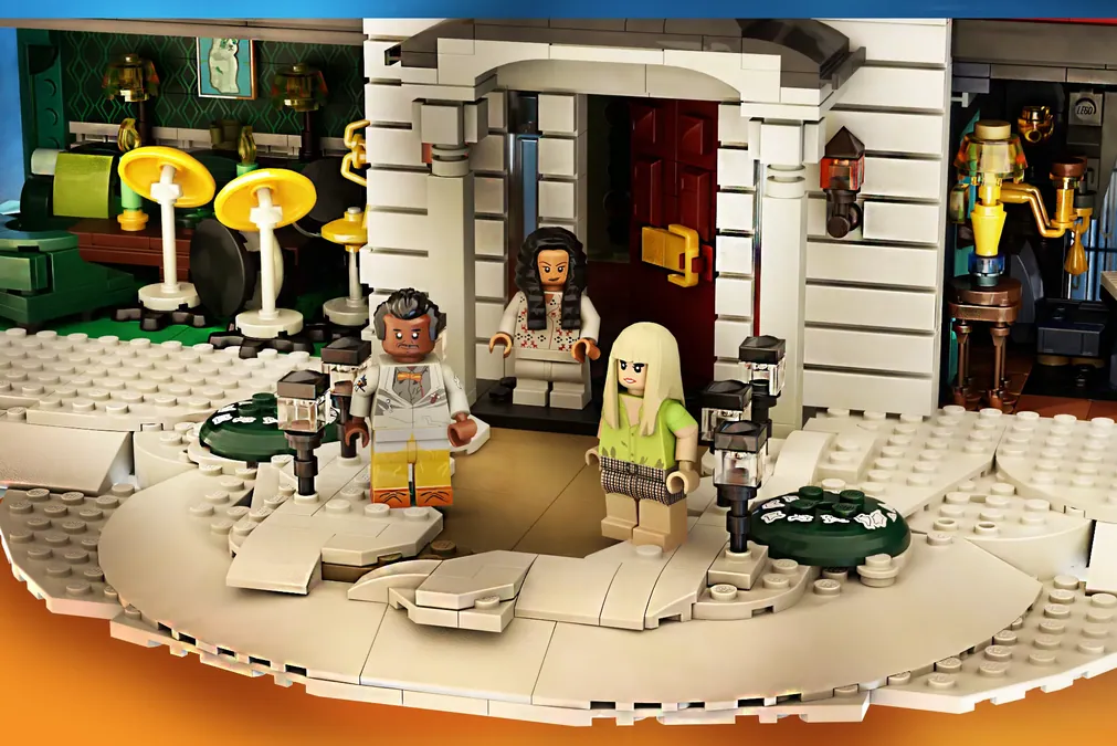LEGO Ideas taylor swift lovers house water leaper 11