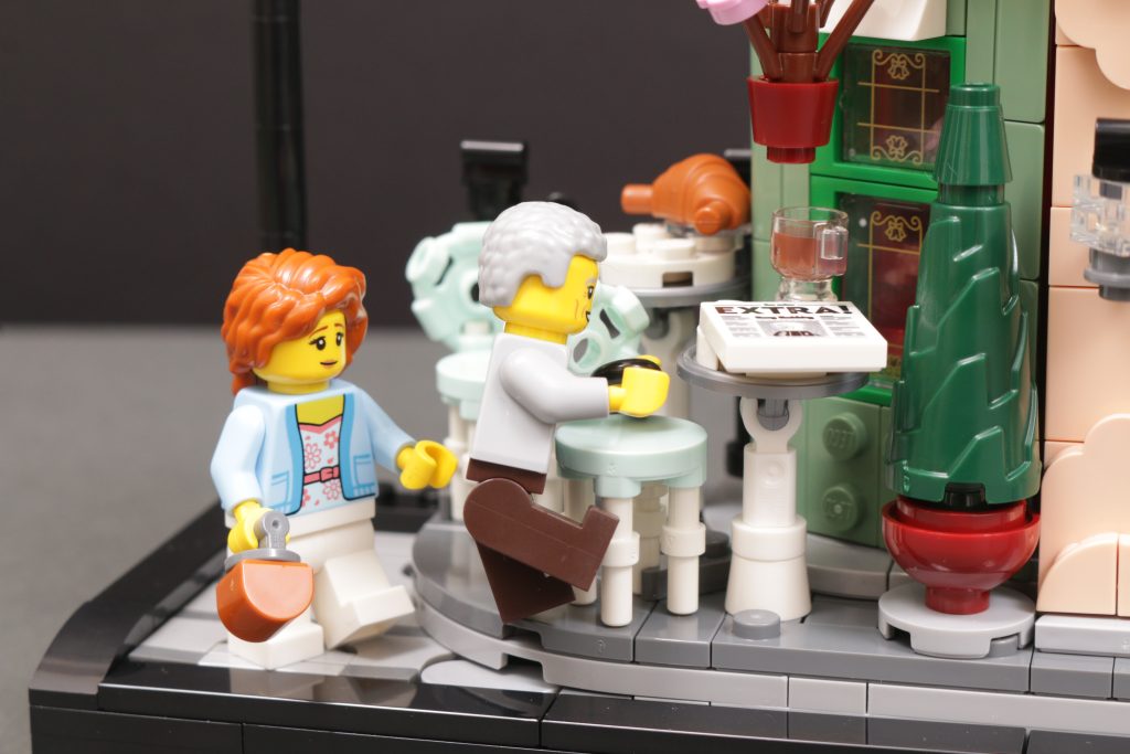 LEGO Icons 10362 Fransk Café anmeldelse, ikke rigtigt til minifigurer 5 1024x683