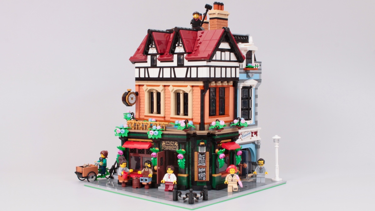 Reseña del LEGO Icons 10350 Tudor Corner