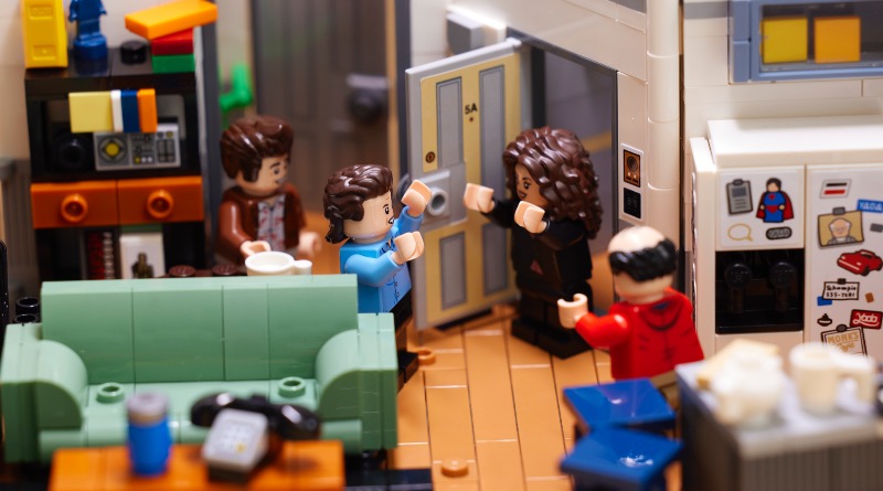 En imágenes: LEGO Ideas 21328 Seinfield