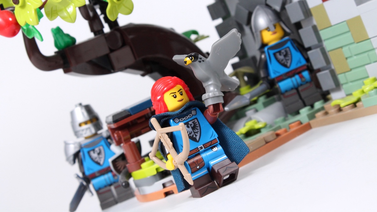 New LEGO Castle promotional set teases Black Falcons nanofigures 
