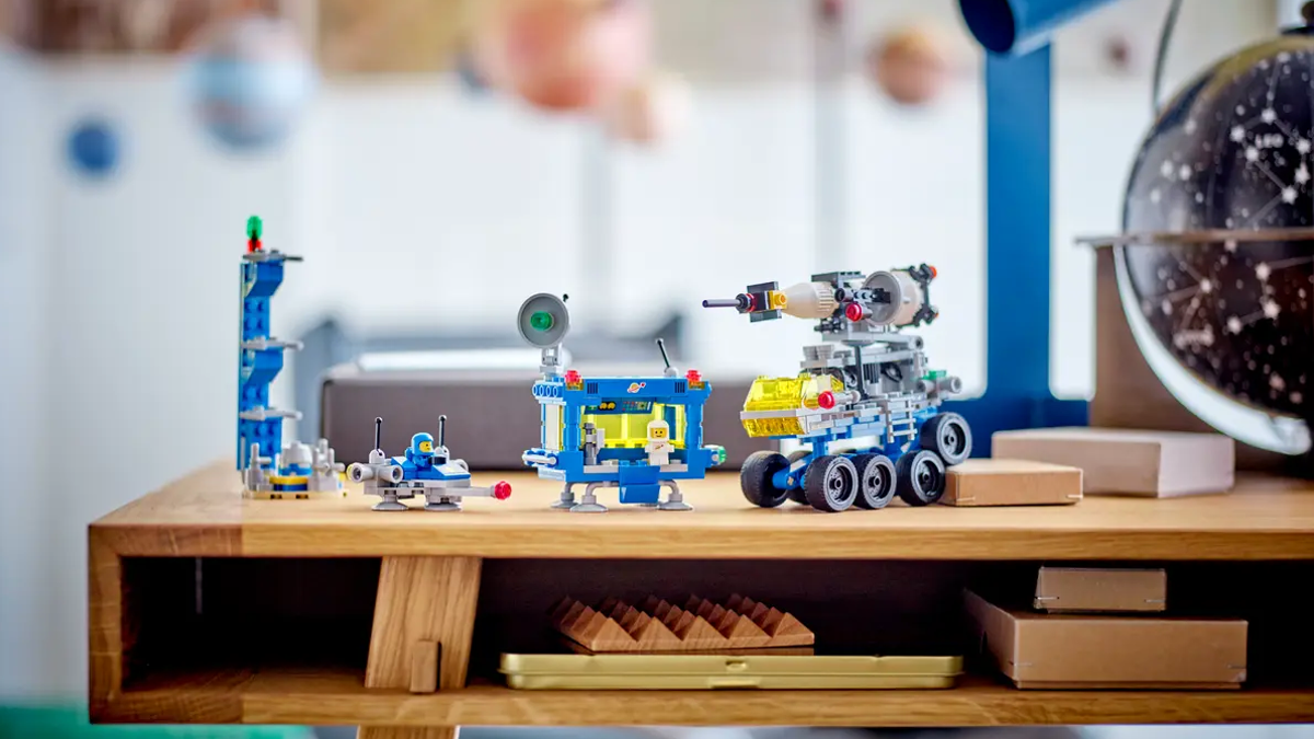 LEGO Space Micro Rocket Launchpad returns – but with a few exceptions