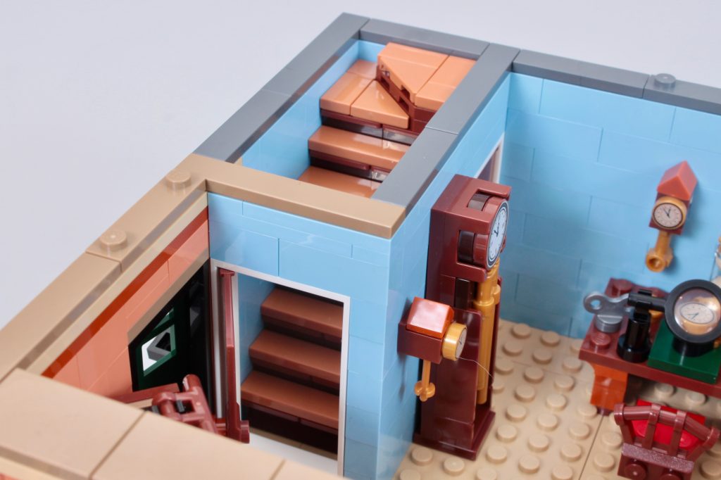 Reseña del LEGO Icons 10350 Tudor Corner 40 (1024 x 682)