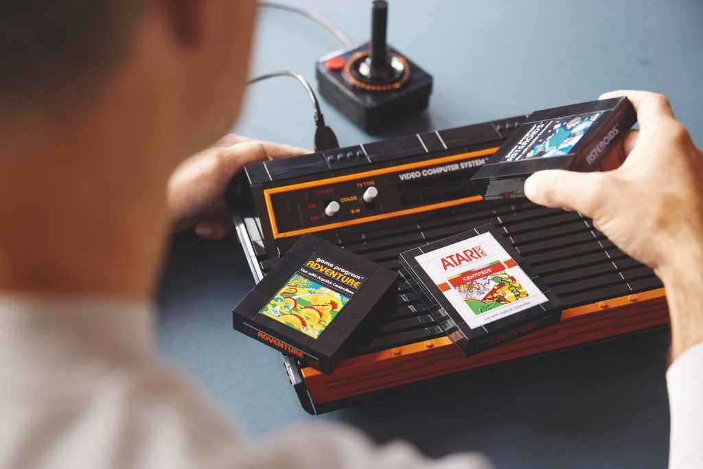 LEGO Icons 10306 Atari 2600 26 1024x683