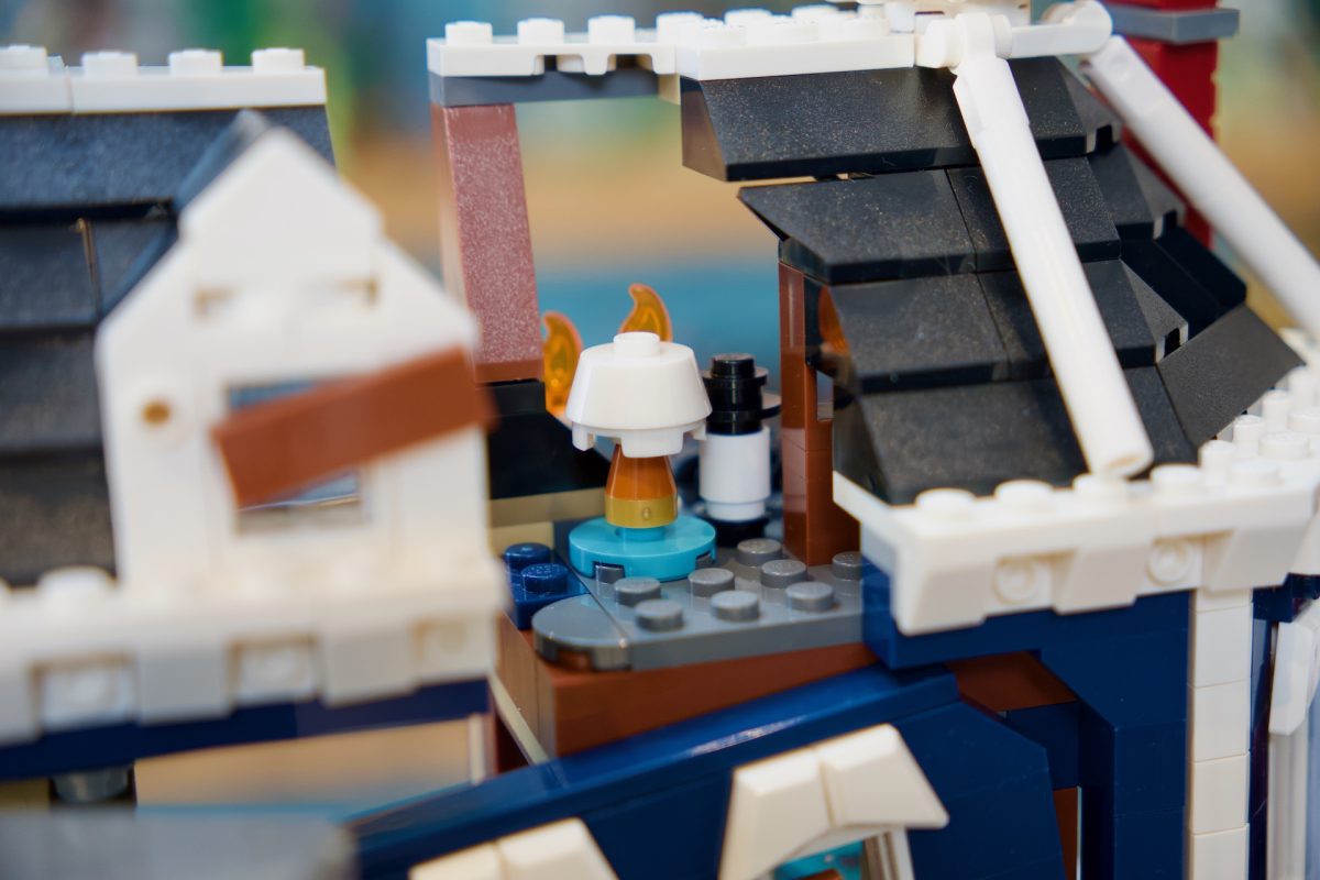 Iconos LEGO 11370 Stranger Things Reseña de Creel House 12 1200x800