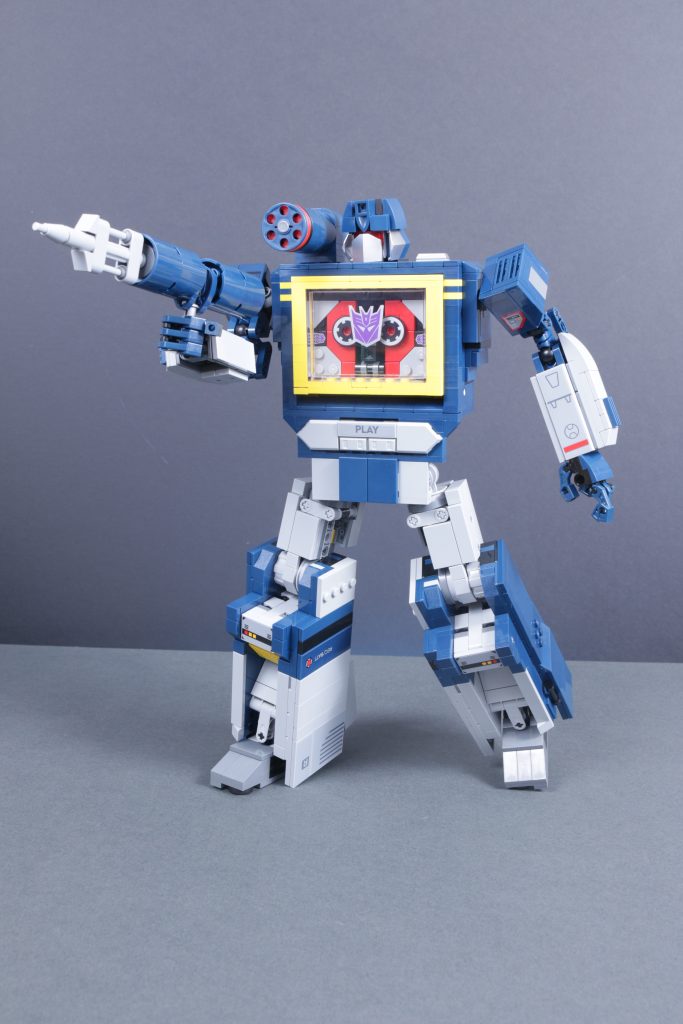 LEGO Icons Transformers 10358 Soundwave – Rezension 7 (683x1024)