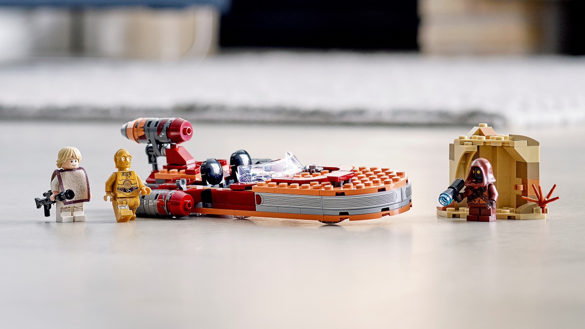 LEGO Star Wars 75271 Luke Skywalkers Landspeeder featured