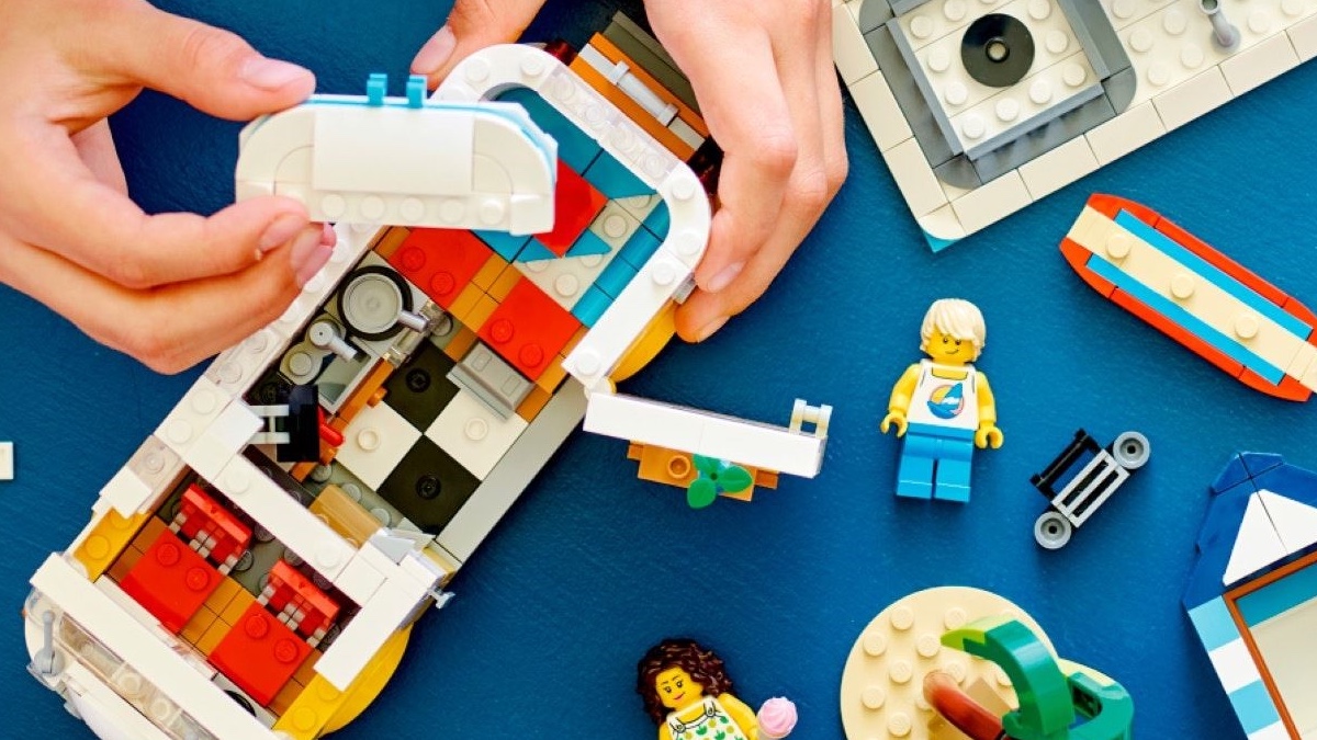 LEGO 31138 Beach Camper Van is a missed opportunity
