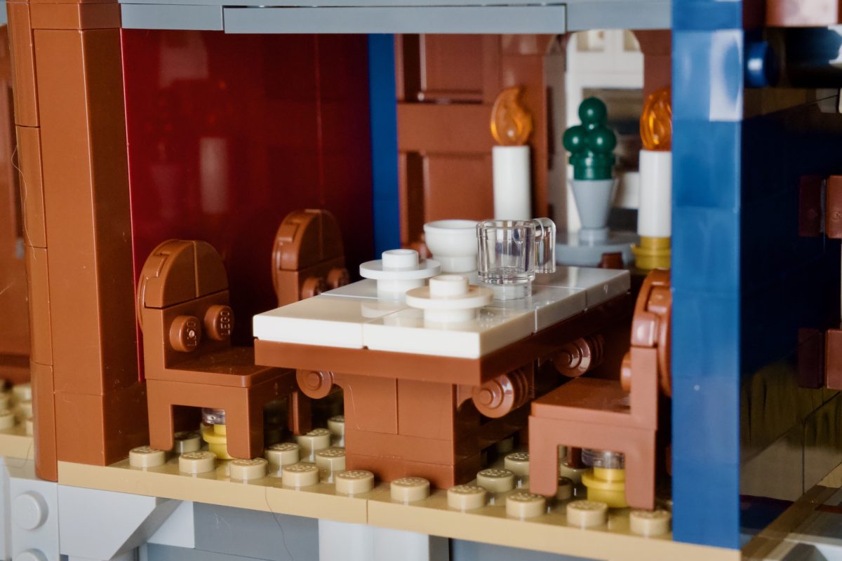 Iconos LEGO 11370 Stranger Things Reseña de Creel House 18 1200x800