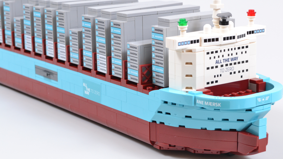LEGO 40955 Maersk Dual-Fuel Container Vessel is the odd duck of