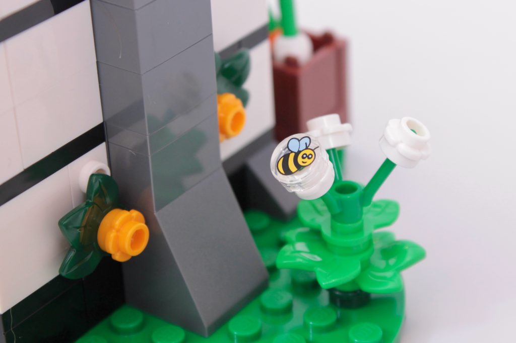 LEGO Icons 10332 Medieval Town Square review 45 1024x682