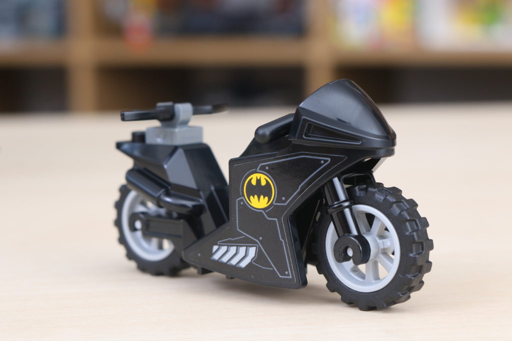 LEGO Batman 76160 Mobile Bat Base review 22
