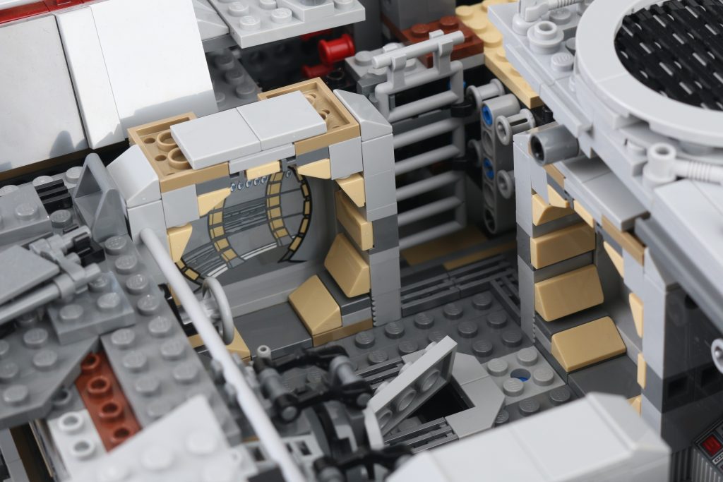 LEGO Star Wars 75192 UCS Ultimate Collectors Series Millennium Falcon review 41 1024x683