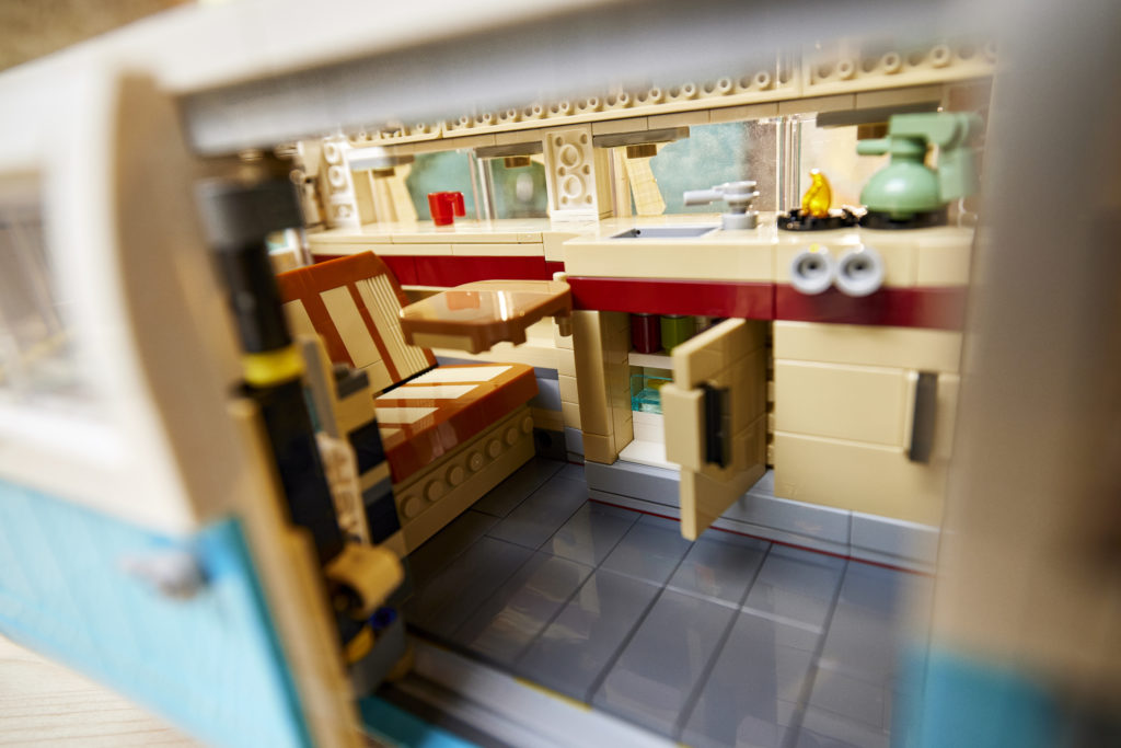 LEGO dla dorosłych 10279 Volkswagen T2 Kamper Van 12