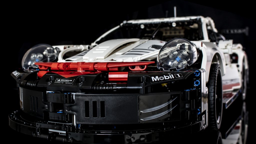 Revisión de LEGO Technic 42096 Porsche 911 RSR