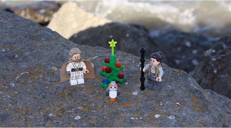 Brick Pic of the Day: Christmas on Ahch-To